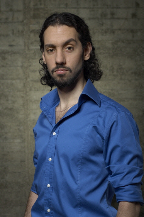 Wird einen feurigen „Don Giovanni“ inszenieren: Regisseur und Sänger Matias Tosi.
